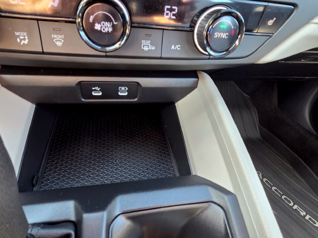 Certified 2025 Honda Accord SE image 39