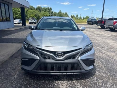 Used 2022 Toyota Camry SE FWD image 7
