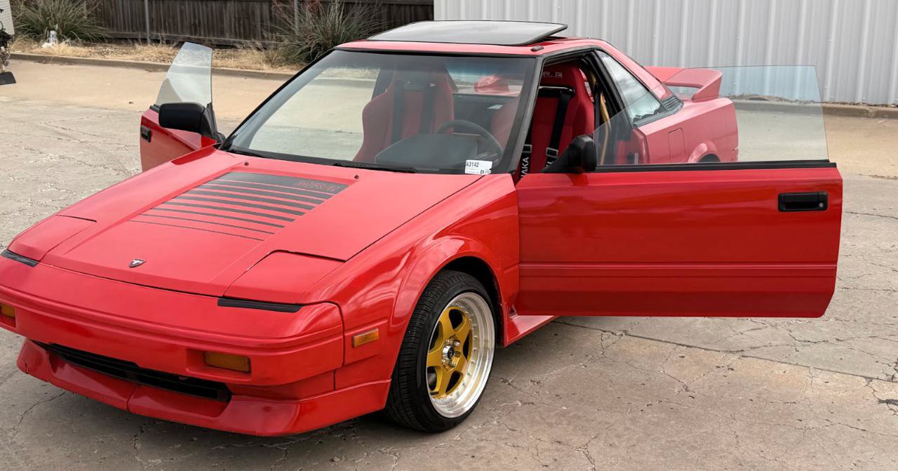 Used 1987 Toyota MR2 RWD image 14