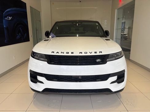 Used 2024 Land Rover Range Rover Sport SE AWD/4WD image 6