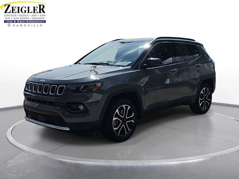 Used 2023 Jeep Compass Limited AWD/4WD image 1