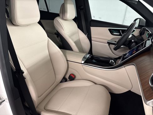 Certified 2025 Mercedes-Benz GLC 350e 4MATIC image 24