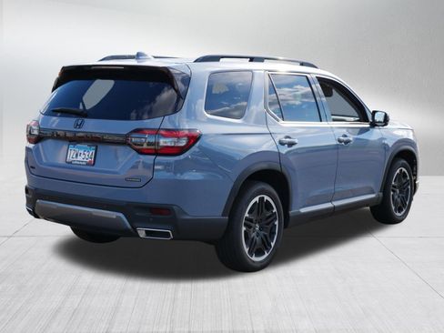 Certified 2026 Honda Pilot Touring image 8