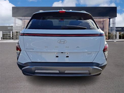 Used 2024 Hyundai Kona Limited image 5