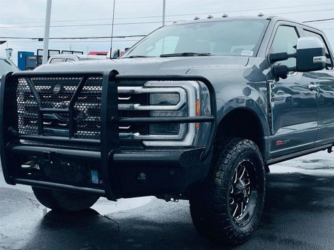 Used 2023 Ford F350 Platinum image 8