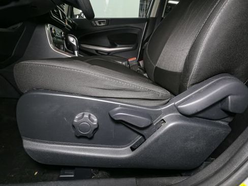 Used 2021 Ford EcoSport SE FWD image 34