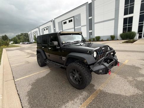 Used 2014 Jeep Wrangler Unlimited Sport w/ Quick Order Package 24S AWD/4WD image 3