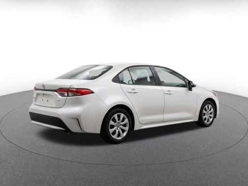 Used 2025 Toyota Corolla LE FWD image 8