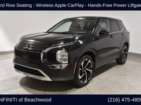 Used 2024 Mitsubishi Outlander SE Black Edition image 1