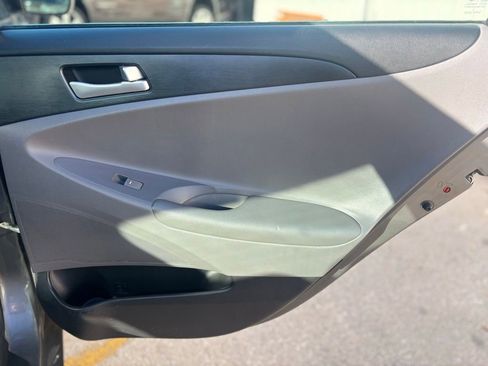 Used 2013 Hyundai Sonata GLS image 13