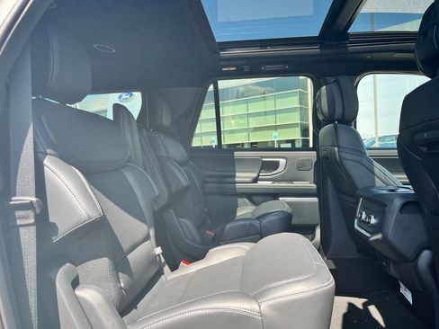 New 2026 Ford Expedition Max Platinum w/ Stealth Performance Package AWD/4WD image 10