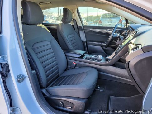Used 2019 Ford Fusion SE image 36