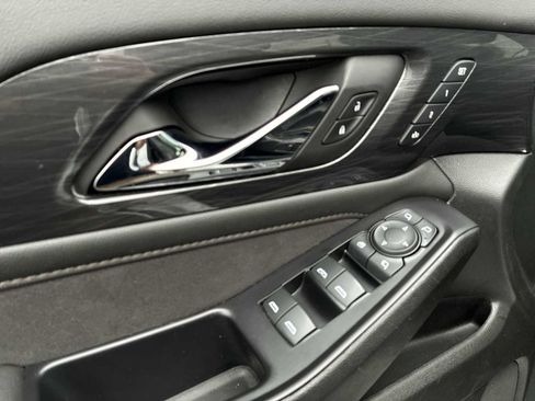 Certified 2022 Chevrolet Traverse High Country image 24