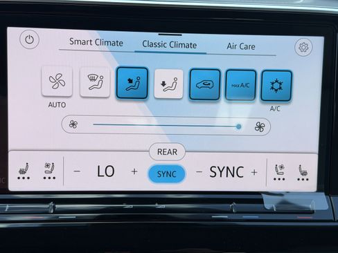 New 2026 Volkswagen Atlas SE image 18