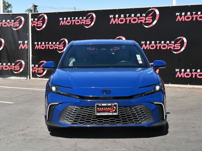 Used 2025 Toyota Camry SE w/ Convenience Package