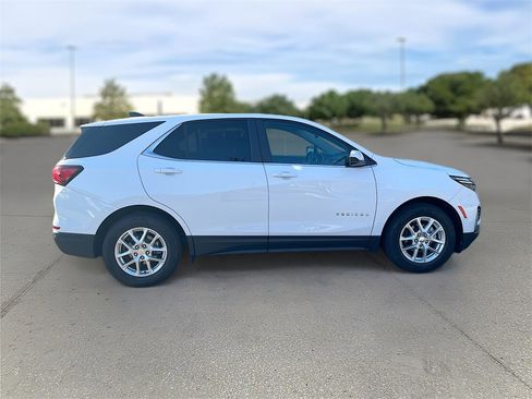 Used 2024 Chevrolet Equinox LT image 8