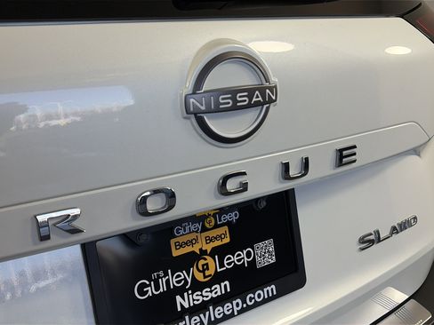 Certified 2023 Nissan Rogue SL w/ SL Premium Package image 16