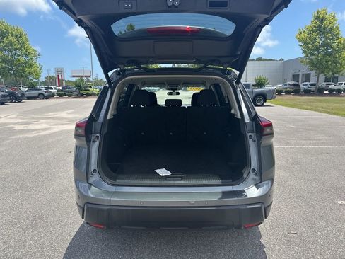 Certified 2025 Nissan Rogue SV AWD/4WD image 7