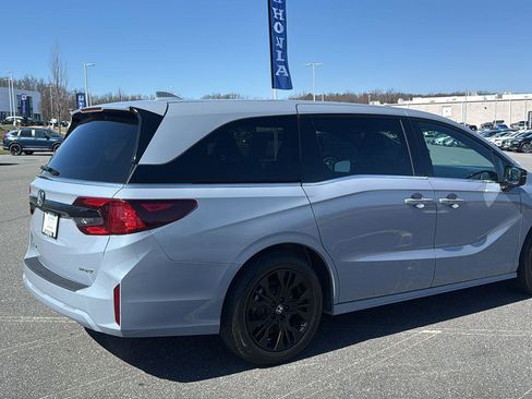 Used 2025 Honda Odyssey Sport-L image 6