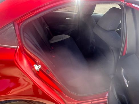 Used 2021 Toyota Corolla LE FWD image 18