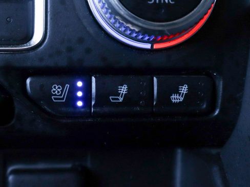 Used 2021 GMC Yukon SLT image 40