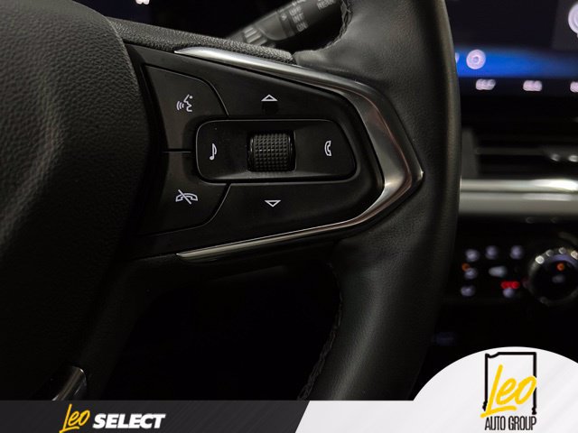Used 2025 Chevrolet Trax LT w/ Driver Confidence Package FWD image 13