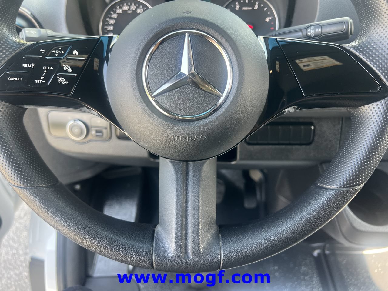 Used 2025 Mercedes-Benz Sprinter 2500 image 10