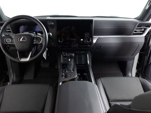 Used 2025 Lexus GX 550 w/ Accessory Package (2T) AWD/4WD image 35