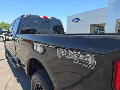 Used 2025 Ford F350 Lariat w/ Lariat Ultimate Package AWD/4WD image 11