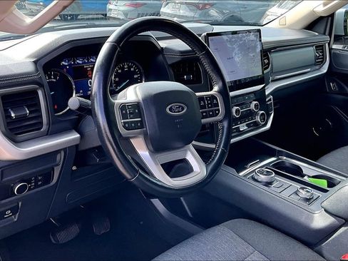 Used 2024 Ford Expedition XLT AWD/4WD image 14