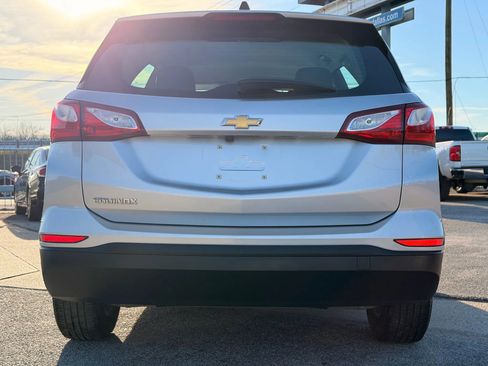Used 2020 Chevrolet Equinox LS image 4