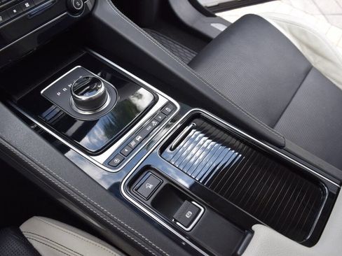 Used 2019 Jaguar F-PACE R-Sport AWD/4WD image 60