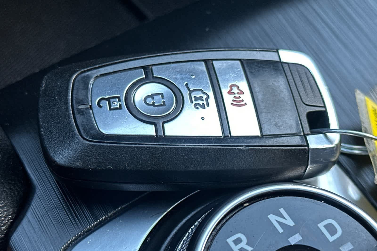 Used 2025 Ford Escape ST-Line FWD image 25