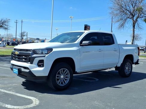 Used 2024 Chevrolet Colorado LT w/ LT Convenience Package image 4