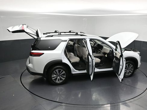 New 2026 Nissan Pathfinder SL AWD/4WD image 34