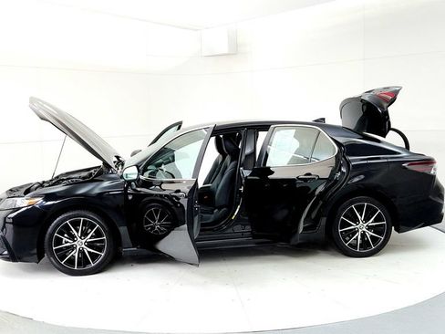 Certified 2024 Toyota Camry SE FWD image 10
