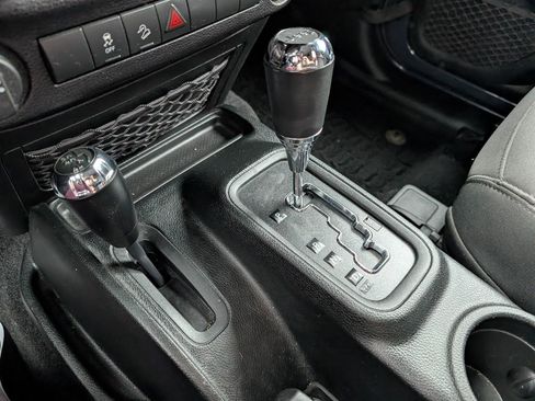 Used 2018 Jeep Wrangler Sport image 22