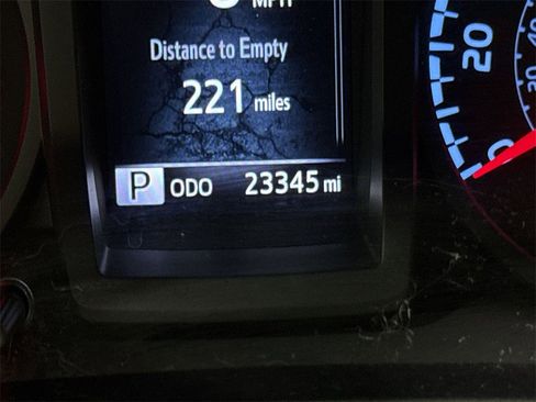 Used 2021 Toyota Tacoma SR image 12