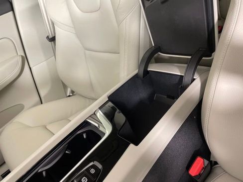 Certified 2024 Volvo XC60 T8 Plus w/ Protection Package AWD/4WD image 30