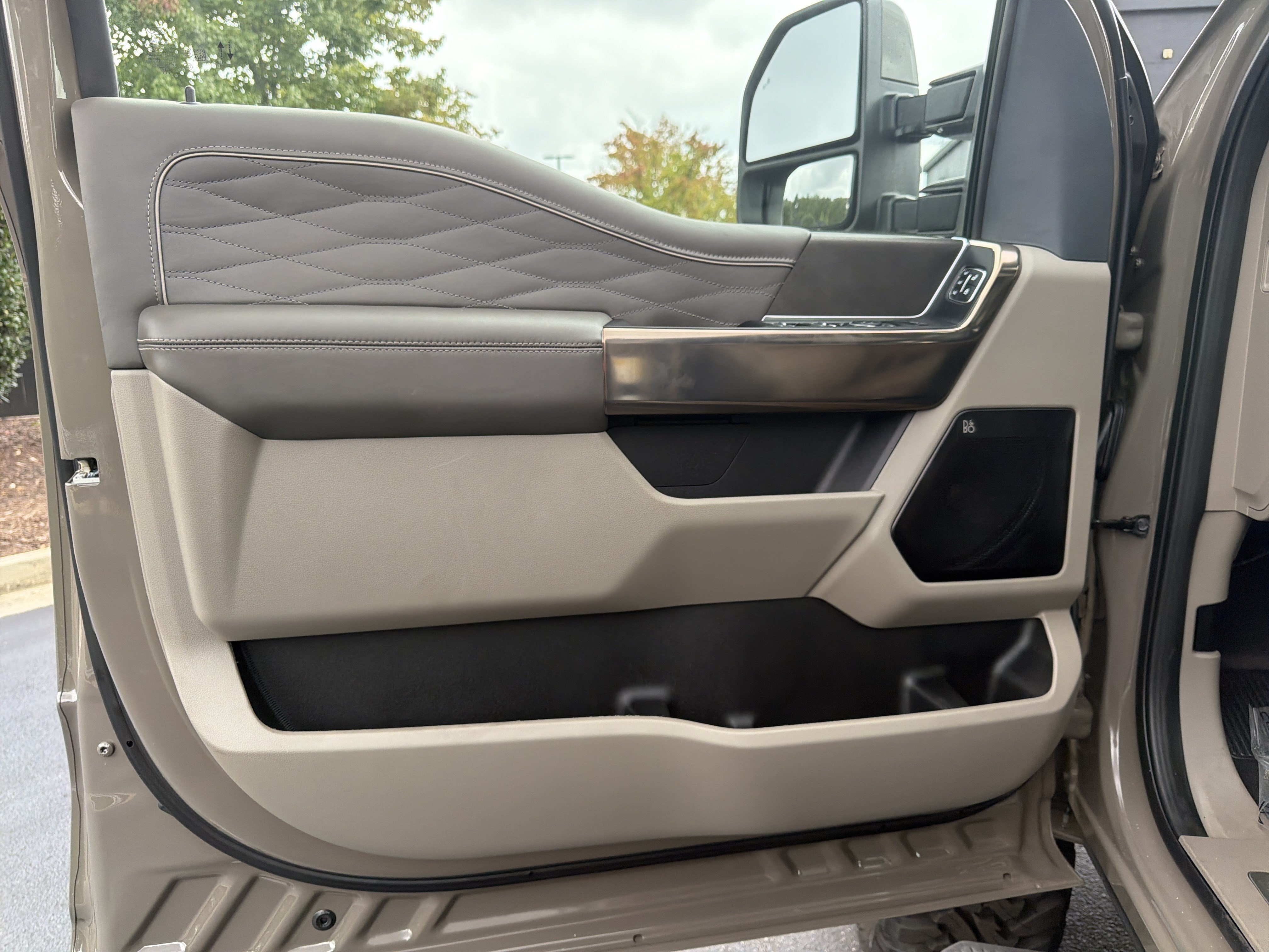 Used 2026 Ford F450 Platinum w/ Platinum Plus Package AWD/4WD image 26