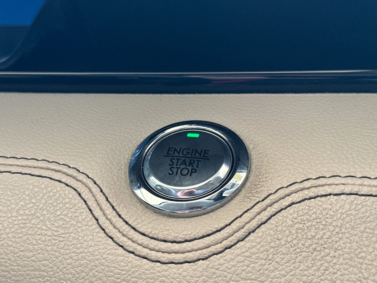 Certified 2021 Lincoln Navigator Reserve w/ Luxury Package AWD/4WD image 23