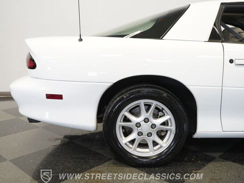 Used 2001 Chevrolet Camaro Z28 w/ Preferred Equipment Group image 38