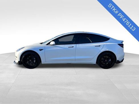 Used 2023 Tesla Model 3 Standard Range image 4