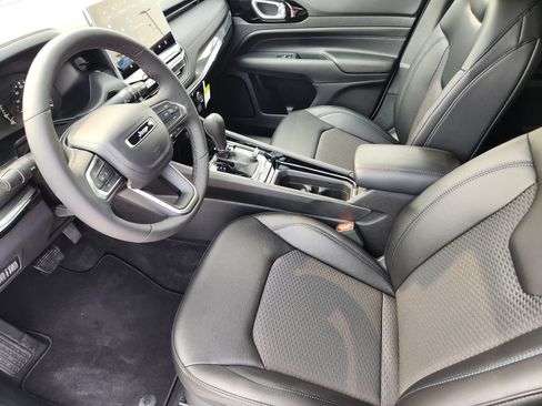 New 2026 Jeep Compass Latitude AWD/4WD image 13