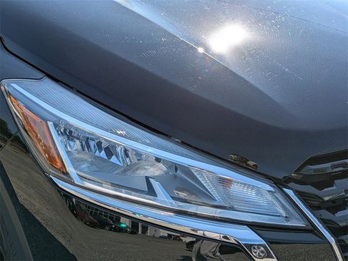 Used 2023 Nissan Kicks S image 9