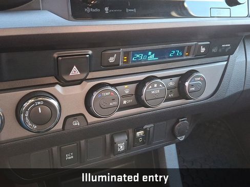 Used 2019 Toyota Tacoma TRD Sport image 18