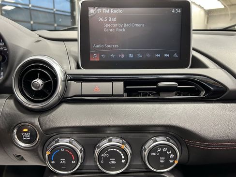 Used 2017 MAZDA MX-5 Miata RF Grand Touring image 17