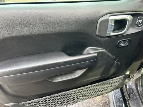 Used 2021 Jeep Wrangler Unlimited Sport S image 12