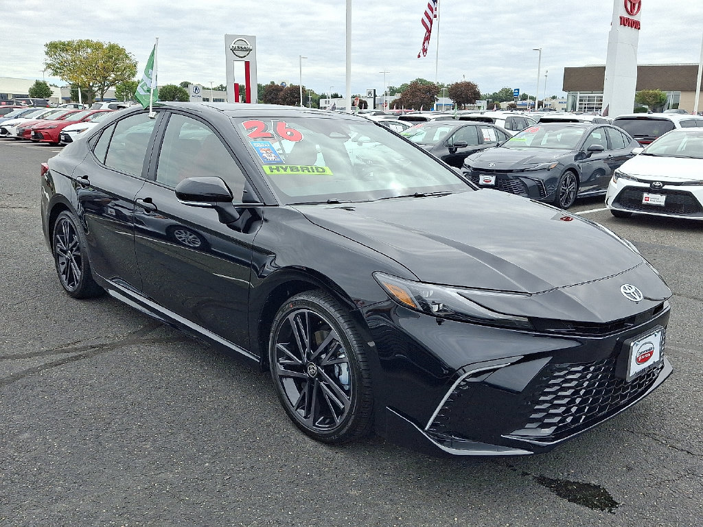 Used 2026 Toyota Camry XSE FWD image 3