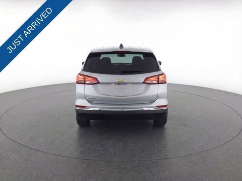 Used 2024 Chevrolet Equinox LS w/ LS Convenience Package image 3